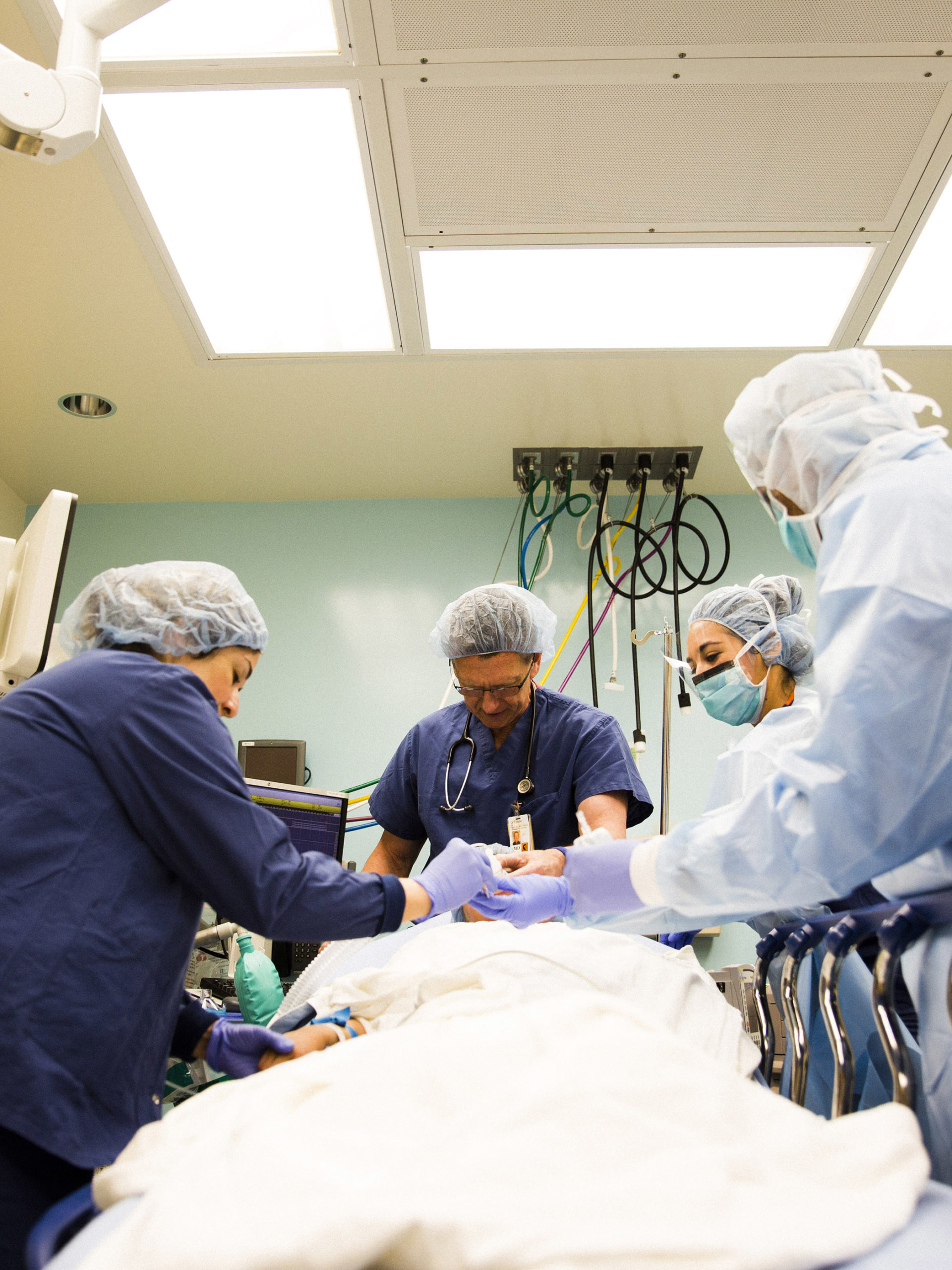 CHOC doctors putting child under anesthesia preparing to start surgery