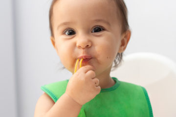 How to prevent your babies from choking on finger foods