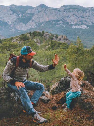 Tips for parents and caregivers: How to connect children with nature