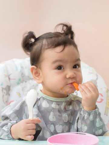 Baby-led weaning vs. spoon-feeding: Which is best for your baby's first foods?