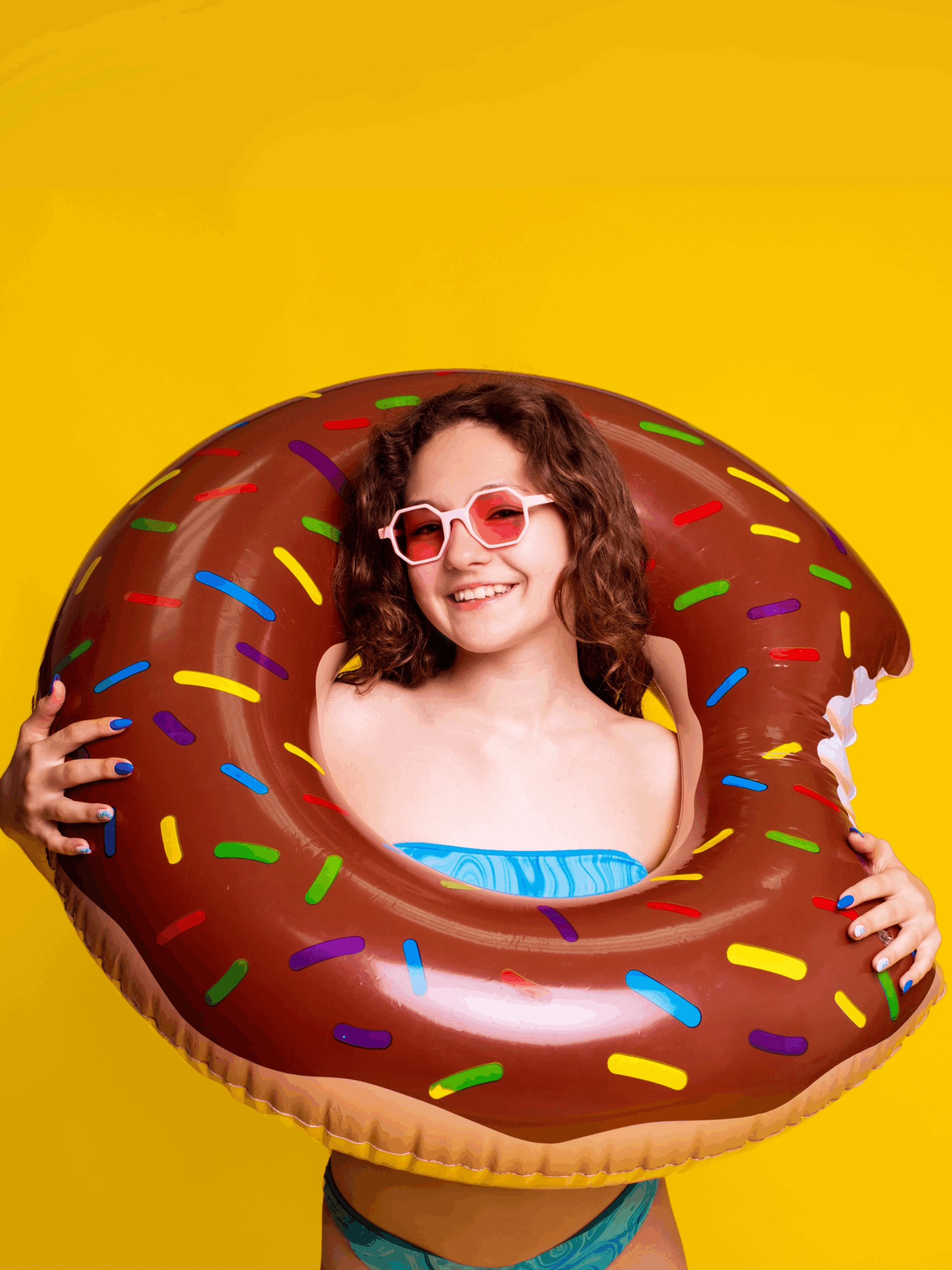 Swimsuit season confidence for teens: How parents can support positive body image 