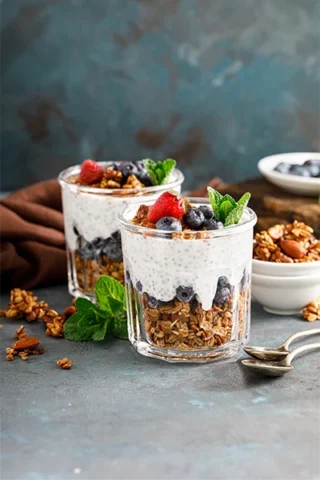 Berry Chia Yogurt Parfait