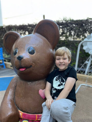 Five weeks into kindergarten, Hendrik was diagnosed with leukemia 