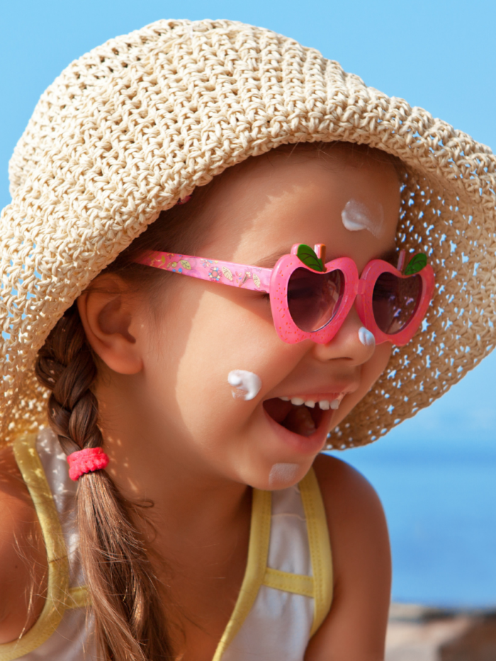 Sunscreen, UV protection and sunburn care for every age.